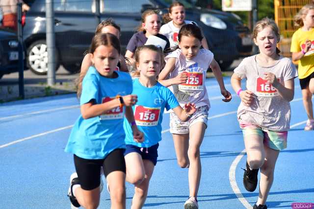 [FOTO] Czas na finał! Zacięta rywalizacja w Świdnickim Czwartku Lekkoatletycznym