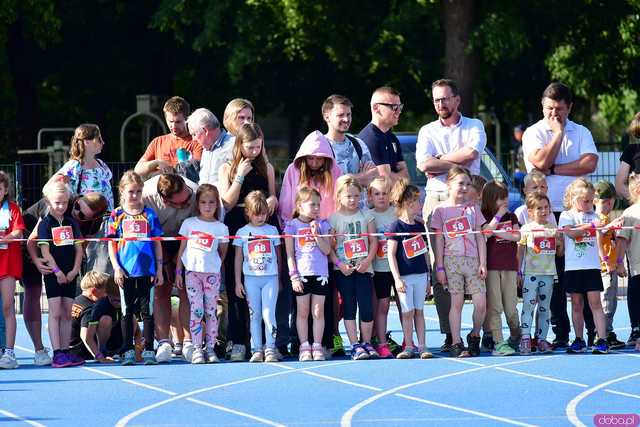 [FOTO] Czas na finał! Zacięta rywalizacja w Świdnickim Czwartku Lekkoatletycznym