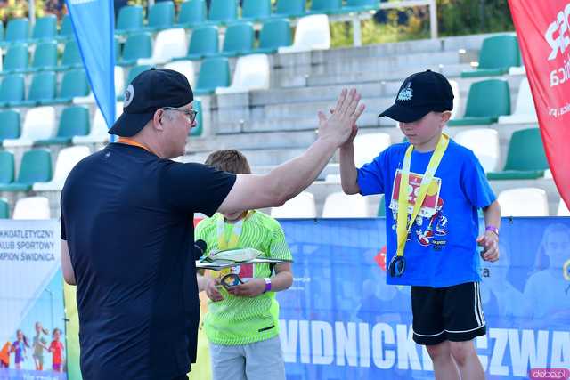 [FOTO] Czas na finał! Zacięta rywalizacja w Świdnickim Czwartku Lekkoatletycznym