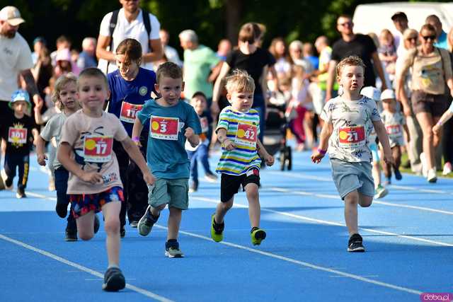 [FOTO] Czas na finał! Zacięta rywalizacja w Świdnickim Czwartku Lekkoatletycznym