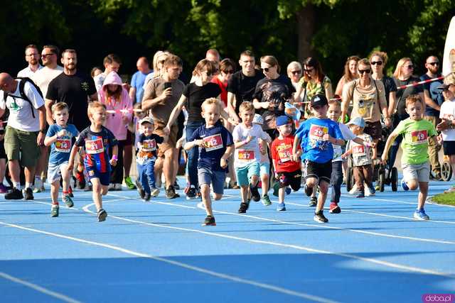 [FOTO] Czas na finał! Zacięta rywalizacja w Świdnickim Czwartku Lekkoatletycznym