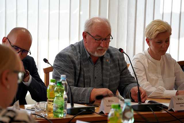 Wotum zaufania i absolutorium dla wójta gminy Świdnica 