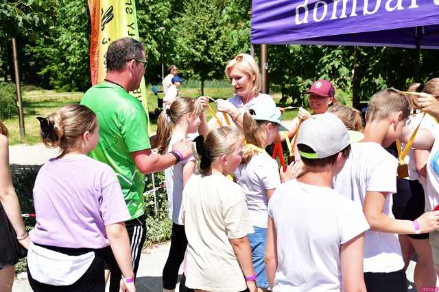 [WIDEO/FOTO] Po raz czwarty pobiegli, aby promować rodzicielstwo zastępcze