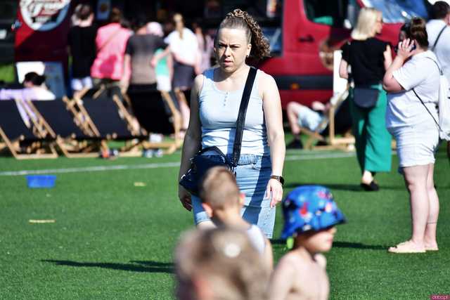 [WIDEO/FOTO] Tysiące baniek, mydlana wyspa i mnóstwo dobrej zabawy. Trwa 8. Mydlany Park Festiwal w Żarowie