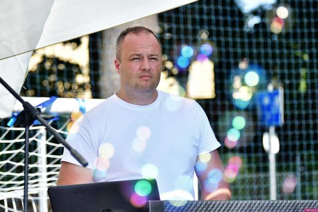 [WIDEO/FOTO] Tysiące baniek, mydlana wyspa i mnóstwo dobrej zabawy. Trwa 8. Mydlany Park Festiwal w Żarowie