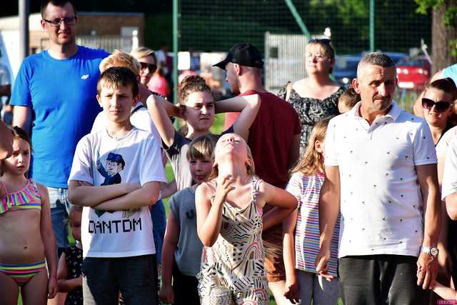 [WIDEO/FOTO] Tysiące baniek, mydlana wyspa i mnóstwo dobrej zabawy. Trwa 8. Mydlany Park Festiwal w Żarowie