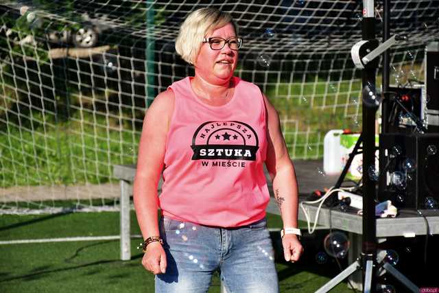 [WIDEO/FOTO] Tysiące baniek, mydlana wyspa i mnóstwo dobrej zabawy. Trwa 8. Mydlany Park Festiwal w Żarowie