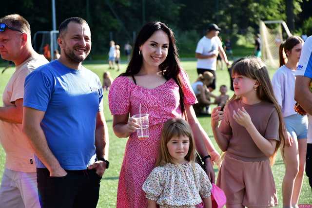[WIDEO/FOTO] Tysiące baniek, mydlana wyspa i mnóstwo dobrej zabawy. Trwa 8. Mydlany Park Festiwal w Żarowie