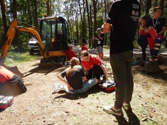 Mistrzostwa Polski Pierwszej Pomocy PCK: Świdnickie licealistki znów w czołówce kraju!