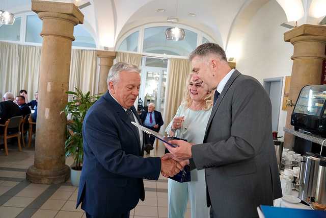 [FOTO] Samorządowcy z wszystkich dziewięciu kadencji spotkali się w Krzyżowej