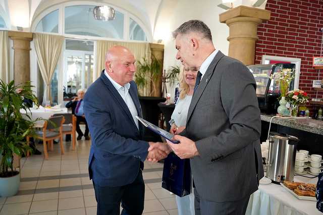 [FOTO] Samorządowcy z wszystkich dziewięciu kadencji spotkali się w Krzyżowej