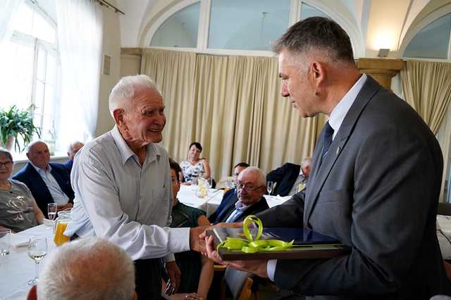 [FOTO] Samorządowcy z wszystkich dziewięciu kadencji spotkali się w Krzyżowej