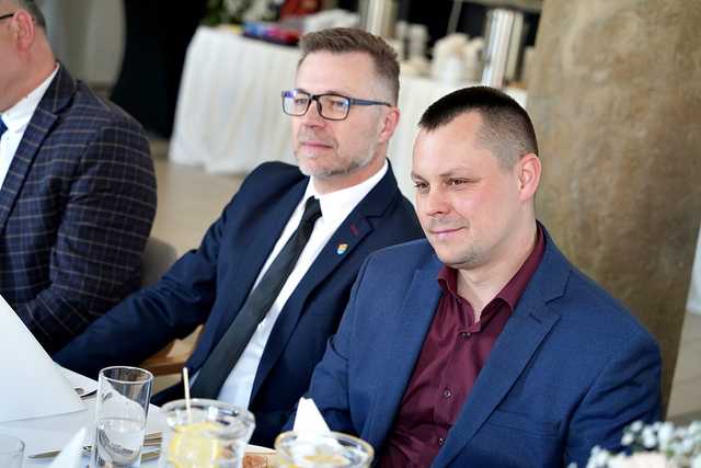 [FOTO] Samorządowcy z wszystkich dziewięciu kadencji spotkali się w Krzyżowej