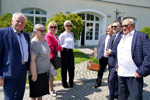 [FOTO] Samorządowcy z wszystkich dziewięciu kadencji spotkali się w Krzyżowej