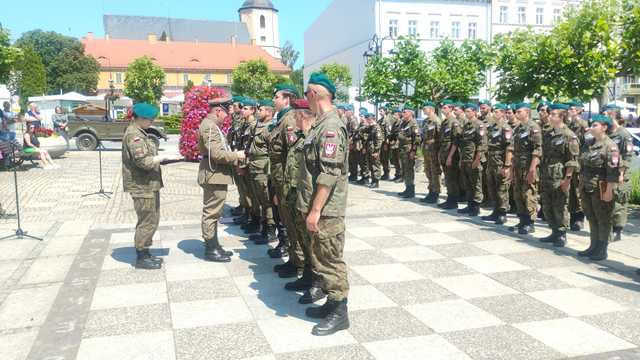 [FOTO] Przyrzeczenie strzeleckie na strzegomskim rynku