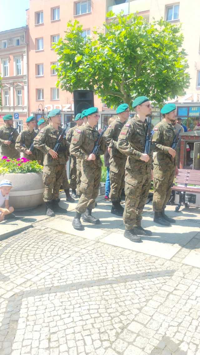 [FOTO] Przyrzeczenie strzeleckie na strzegomskim rynku