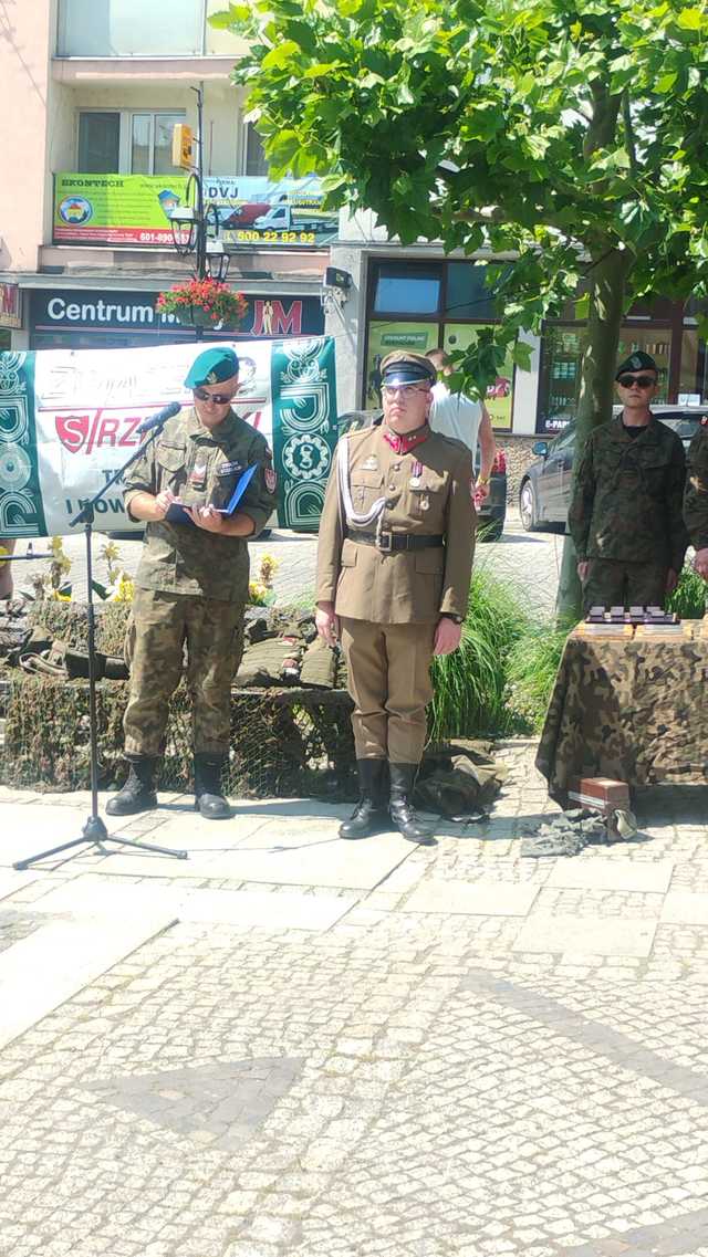 [FOTO] Przyrzeczenie strzeleckie na strzegomskim rynku