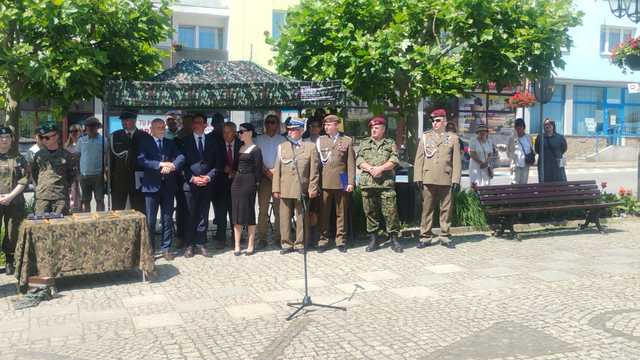 [FOTO] Przyrzeczenie strzeleckie na strzegomskim rynku