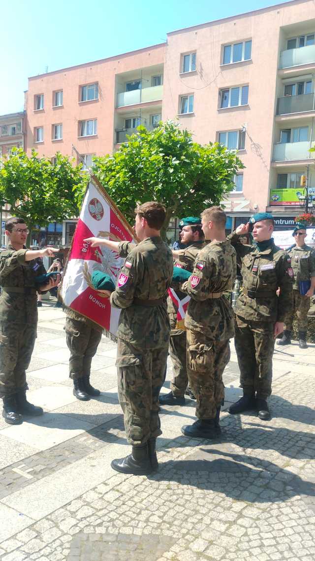 [FOTO] Przyrzeczenie strzeleckie na strzegomskim rynku