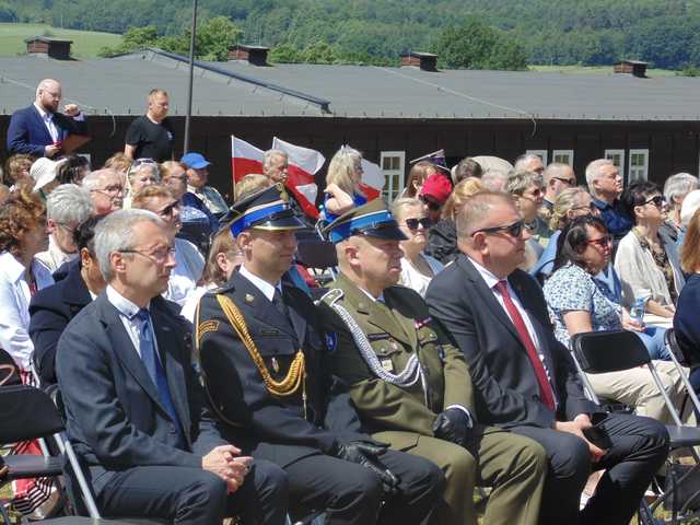[FOTO] Upamiętnili pomordowanych w KL Gross-Rosen