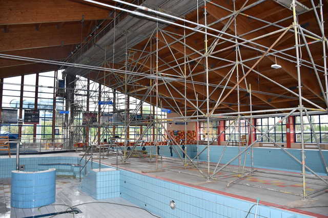 [FOTO] Trwa modernizacja Wodnego Centrum Rekreacji i Hali Sportowej w Świebodzicach 