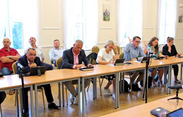 [FOTO] Już po raz piętnasty przyznano absolutorium wójtowi gminy Dobromierz. Przedstawiono również raport o stanie gminy