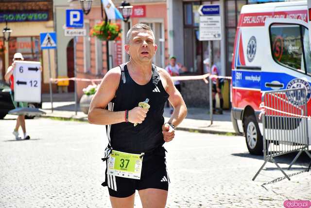 [FOTO/WYNIKI] Pobiegli w 12. edycji Strzegomskiej Dwunastki
