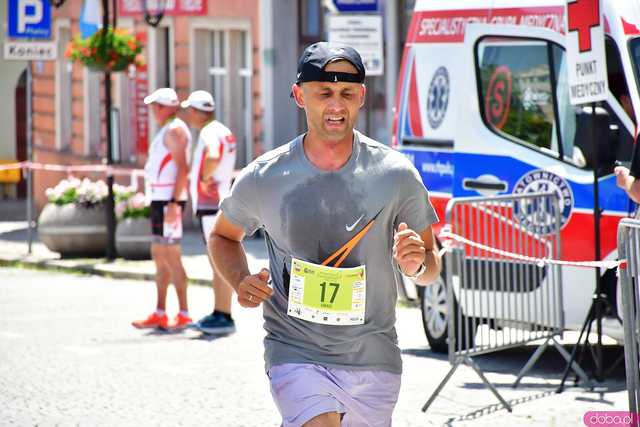 [FOTO/WYNIKI] Pobiegli w 12. edycji Strzegomskiej Dwunastki