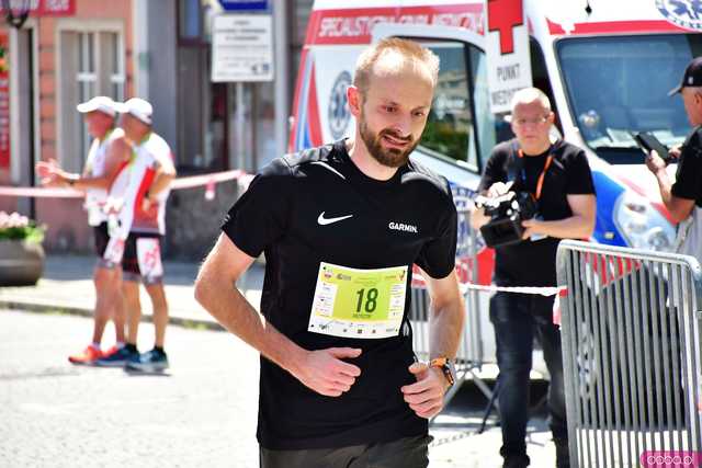 [FOTO/WYNIKI] Pobiegli w 12. edycji Strzegomskiej Dwunastki