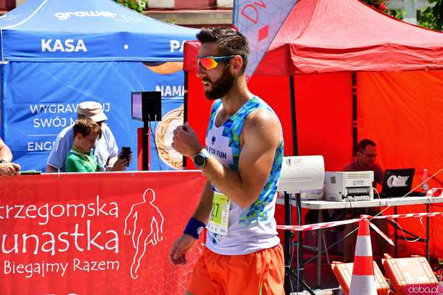 [FOTO/WYNIKI] Pobiegli w 12. edycji Strzegomskiej Dwunastki