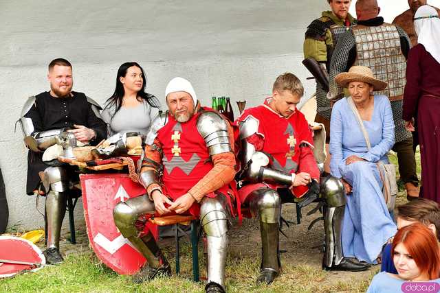 [FOTO] Rycerskie pojedynki, turniej szachowy i pokaz ognia. Ruszył XII Turniej Rycerski w Strzegomiu