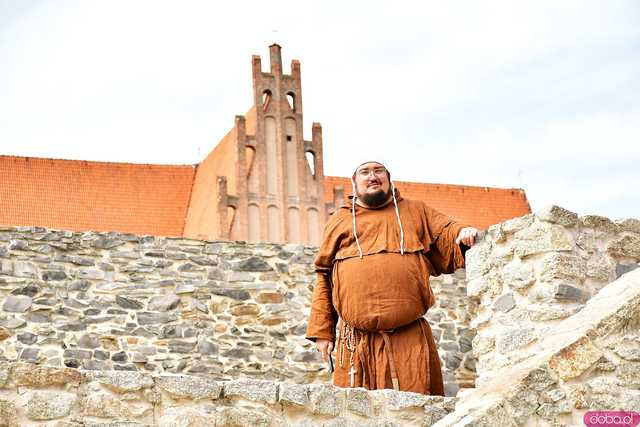 [FOTO] Rycerskie pojedynki, turniej szachowy i pokaz ognia. Ruszył XII Turniej Rycerski w Strzegomiu