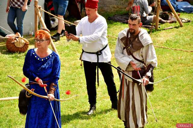 [FOTO] Rycerskie pojedynki, turniej szachowy i pokaz ognia. Ruszył XII Turniej Rycerski w Strzegomiu