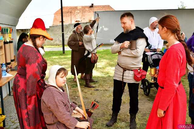 [FOTO] Rycerskie pojedynki, turniej szachowy i pokaz ognia. Ruszył XII Turniej Rycerski w Strzegomiu