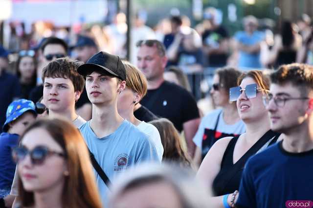 [NOWE ZDJĘCIA/WIDEO] Myslovitz i Łydka Grubasa porwali strzegomską publiczność na zakończenie Święta Granitu