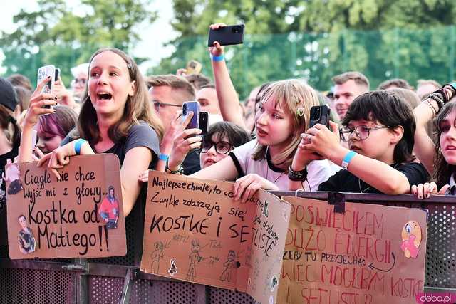 [NOWE ZDJĘCIA/WIDEO] Myslovitz i Łydka Grubasa porwali strzegomską publiczność na zakończenie Święta Granitu