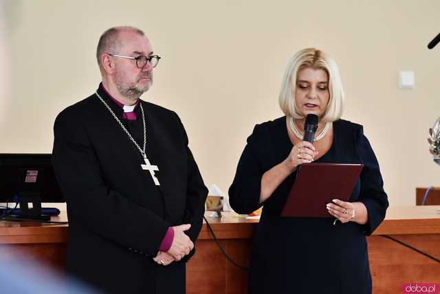 [FOTO] Dziś już nie wyobrażam sobie życia bez Świdnicy. Biskup Waldemar Pytel z tytułem Honorowego Obywatela Miasta