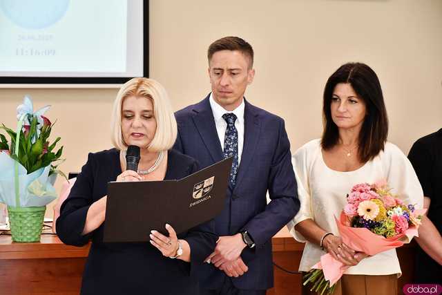 [FOTO] Zmiana dyrektorów w dwóch świdnickich podstawówkach. Komu powierzono zarządzanie szkołami?