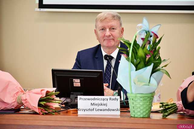 [FOTO] Zmiana dyrektorów w dwóch świdnickich podstawówkach. Komu powierzono zarządzanie szkołami?