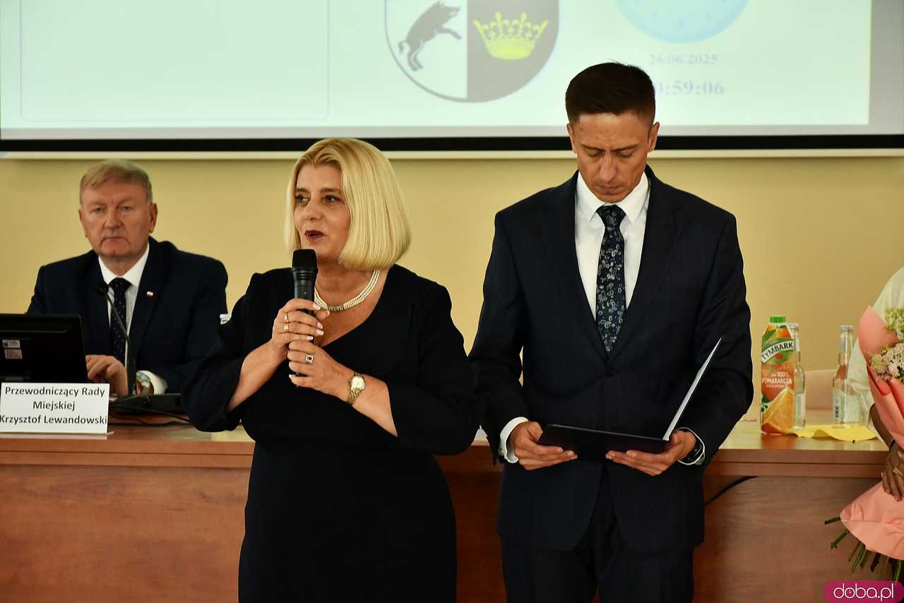 [FOTO] Zmiana dyrektorów w dwóch świdnickich podstawówkach. Komu powierzono zarządzanie szkołami?
