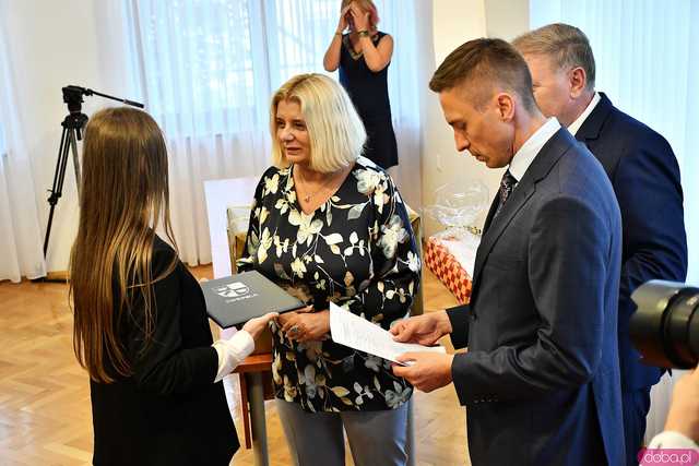 [FOTO] Nagrodzono najlepszych uczniów świdnickich podstawówek