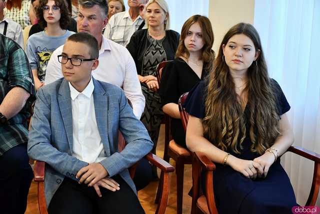 [FOTO] Nagrodzono najlepszych uczniów świdnickich podstawówek