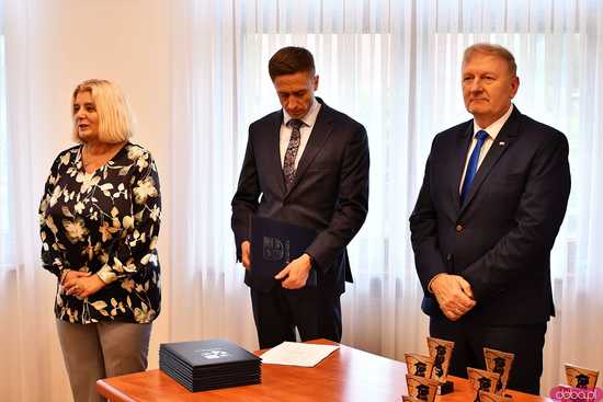 [FOTO] Nagrodzono najlepszych uczniów świdnickich podstawówek