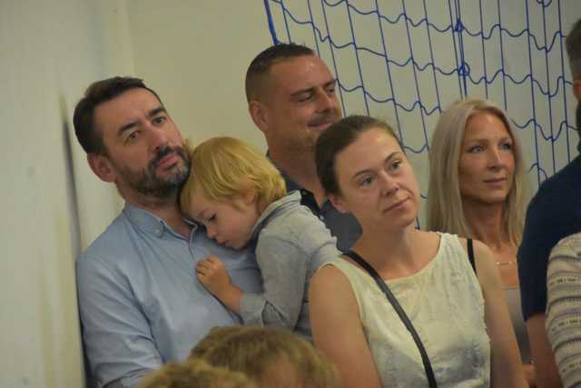 [FOTO] Uczniowie z gminy Świdnica zakończyli rok szkolny. Najlepszych prymusów nagrodzono