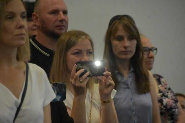 [FOTO] Uczniowie z gminy Świdnica zakończyli rok szkolny. Najlepszych prymusów nagrodzono