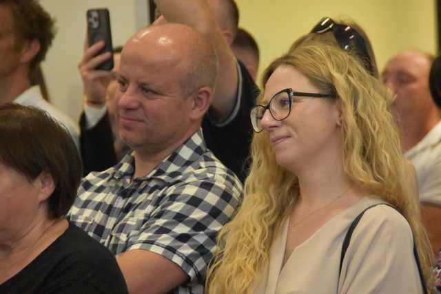 [FOTO] Uczniowie z gminy Świdnica zakończyli rok szkolny. Najlepszych prymusów nagrodzono