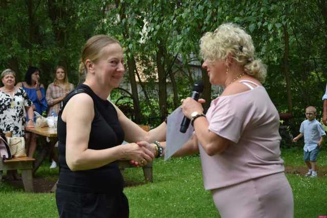 [FOTO] Złota Woda pełna wzruszeń – uroczystość zakończenia roku PSONI Koło w Świdnicy