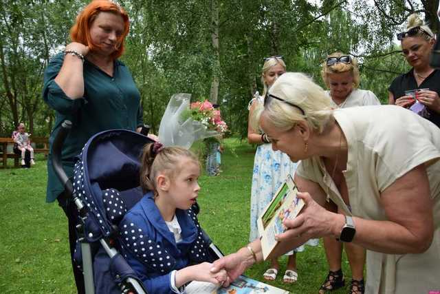 [FOTO] Złota Woda pełna wzruszeń – uroczystość zakończenia roku PSONI Koło w Świdnicy