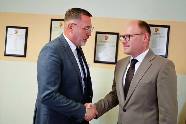 [FOTO] Burmistrz Żarowa z absolutorium. Budowaliśmy wspólnie gminę nowoczesną, solidarną i odpowiedzialną.