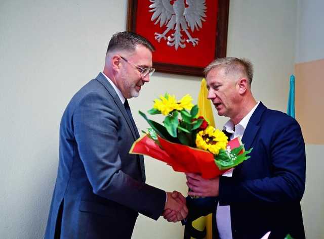 [FOTO] Burmistrz Żarowa z absolutorium. Budowaliśmy wspólnie gminę nowoczesną, solidarną i odpowiedzialną.